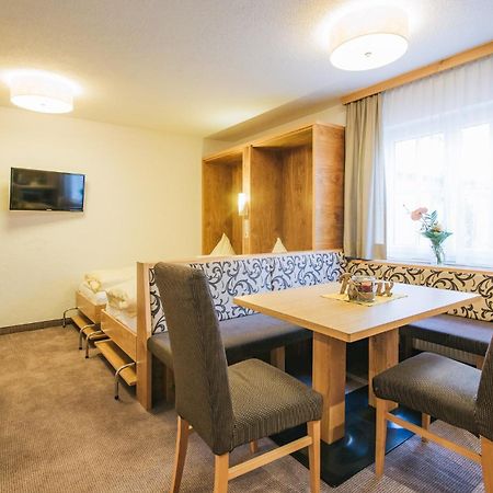 Arlen Lodge Hotel Inkl Premium Karte Im Sommer Sankt Anton am Arlberg Exterior foto
