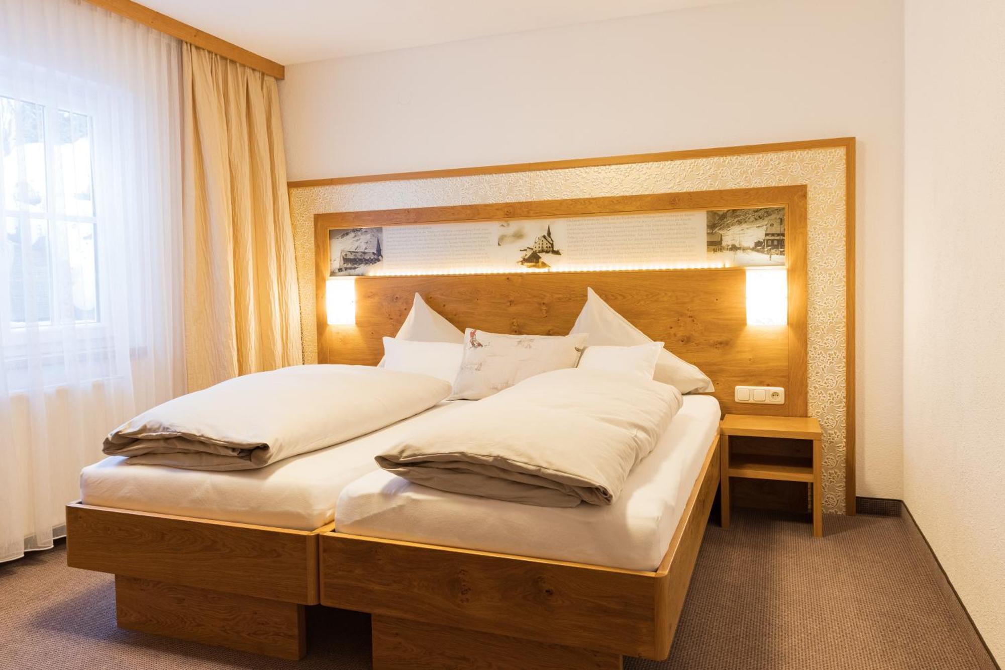 Arlen Lodge Hotel Inkl Premium Karte Im Sommer Sankt Anton am Arlberg Exterior foto